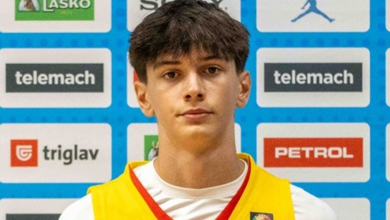 Puștiul minune de 15 ani, șansa României la seniori