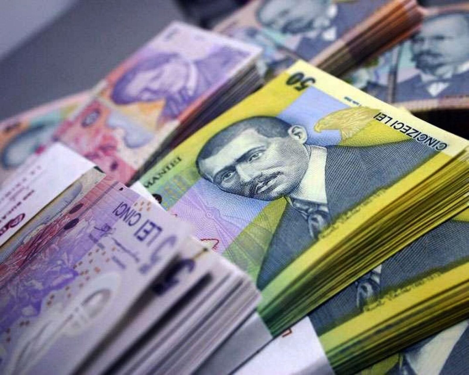 Creditele noi la companii, în urcare: Peste 25% plus în lei în iunie