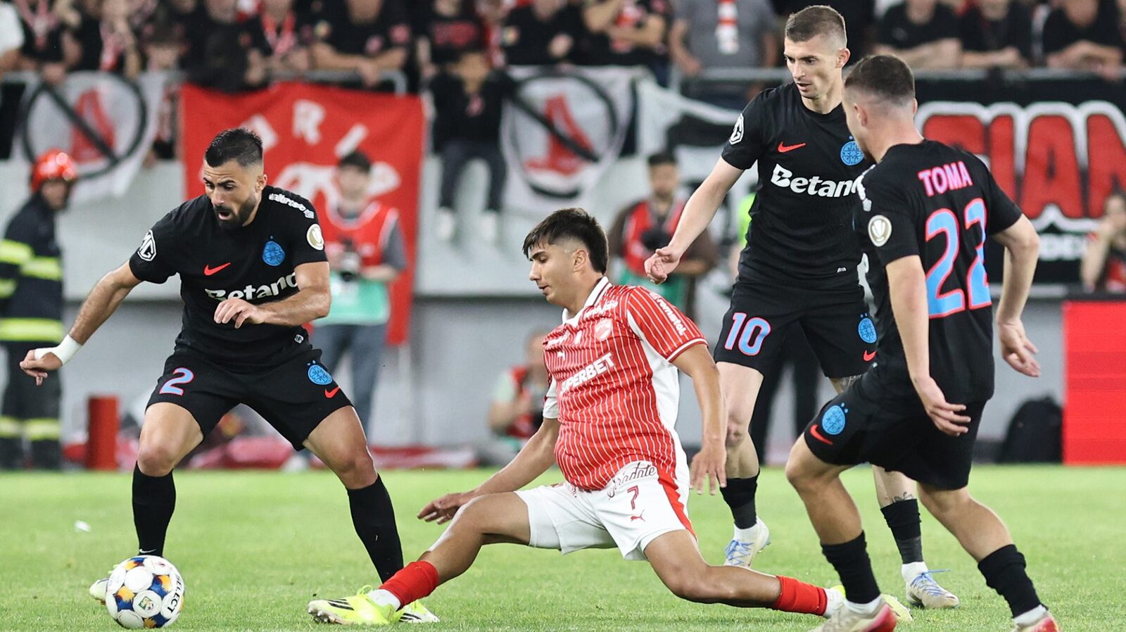 LPF explică mutarea derby-ului Dinamo-FCSB la Cluj