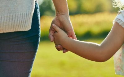 Zodia îți spune ce mamă ești: Ghid complet
