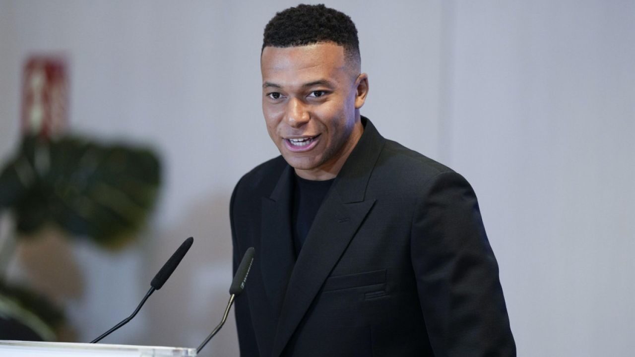 Mbappe șochează: Rupe contractul pentru un salariu astronomic