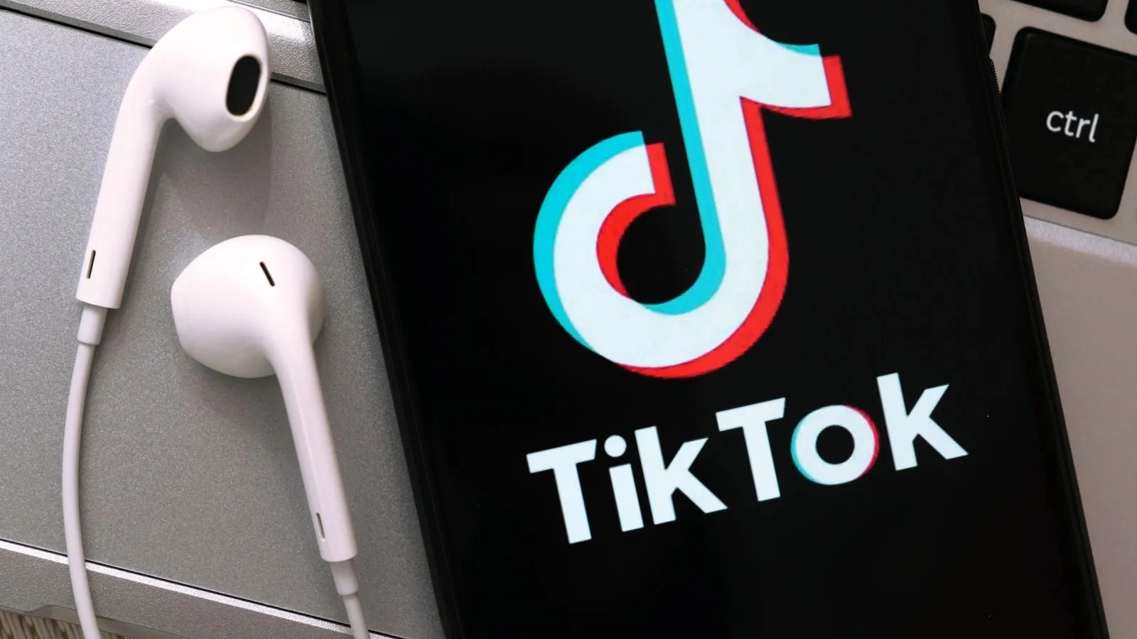 USR refuză interzicerea TikTok, PNL propune după atac