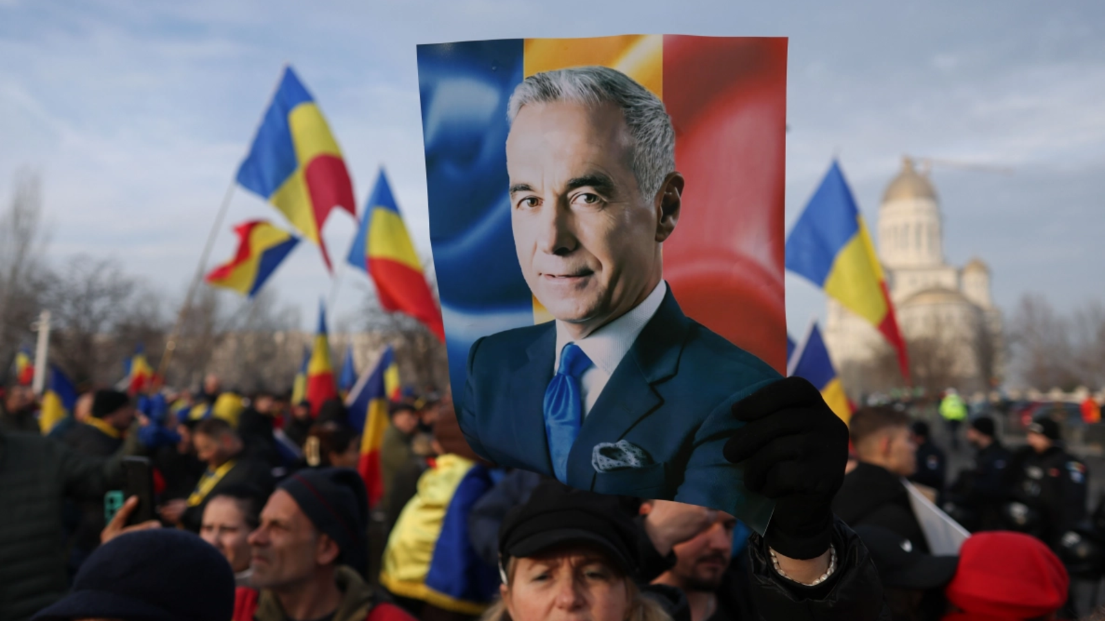 România, alertă pentru Franța: Alegeri anulate, simbol rus (67 caractere)