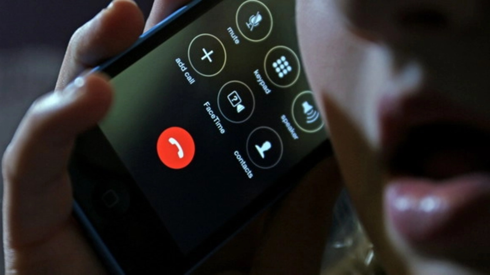 Țepe telefonice: Infractorii vishing devin tot mai vicleni