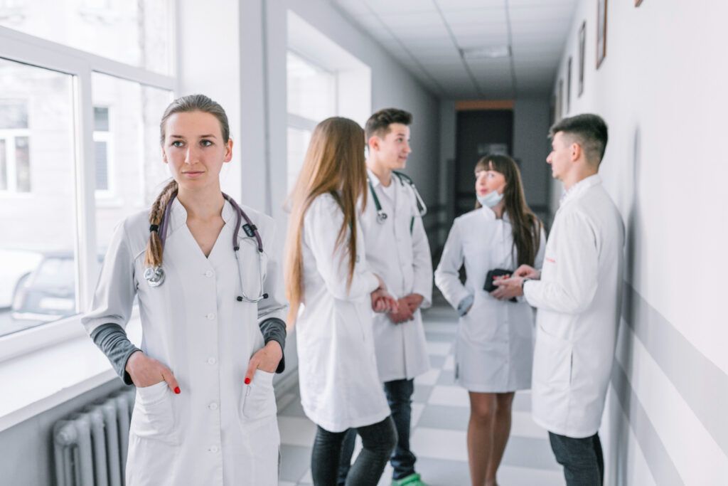 Sistemul medical prinde viață: 7.600 posturi noi