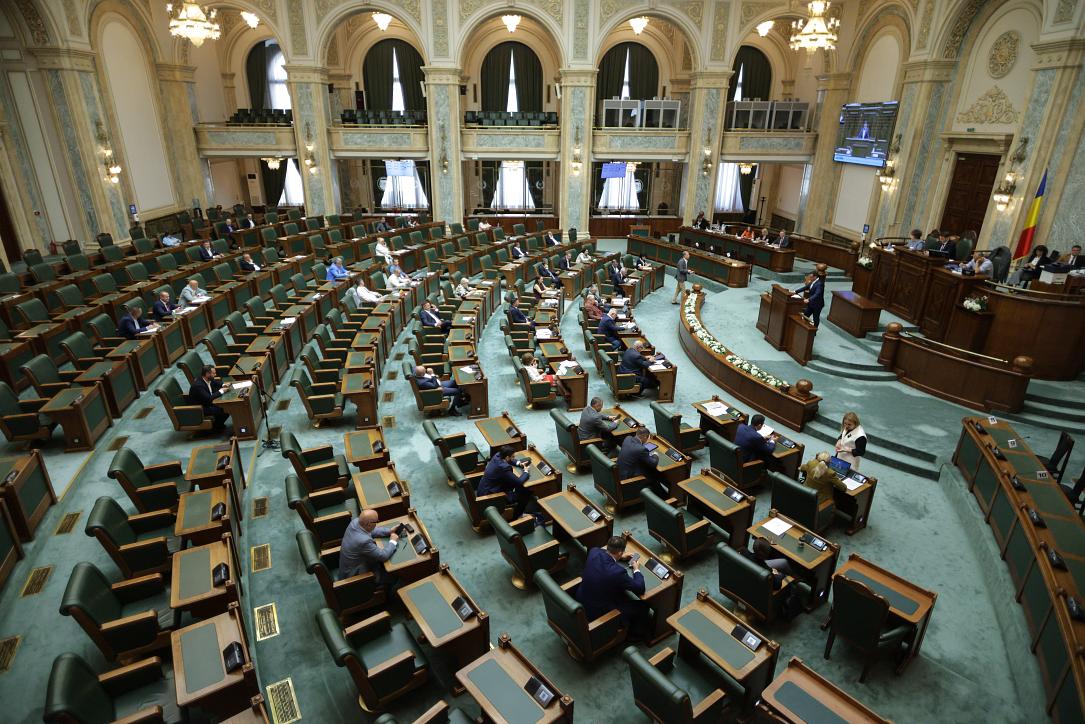 Deputații revalidează legea integrității, primarul Timișoarei pierdut mandatul