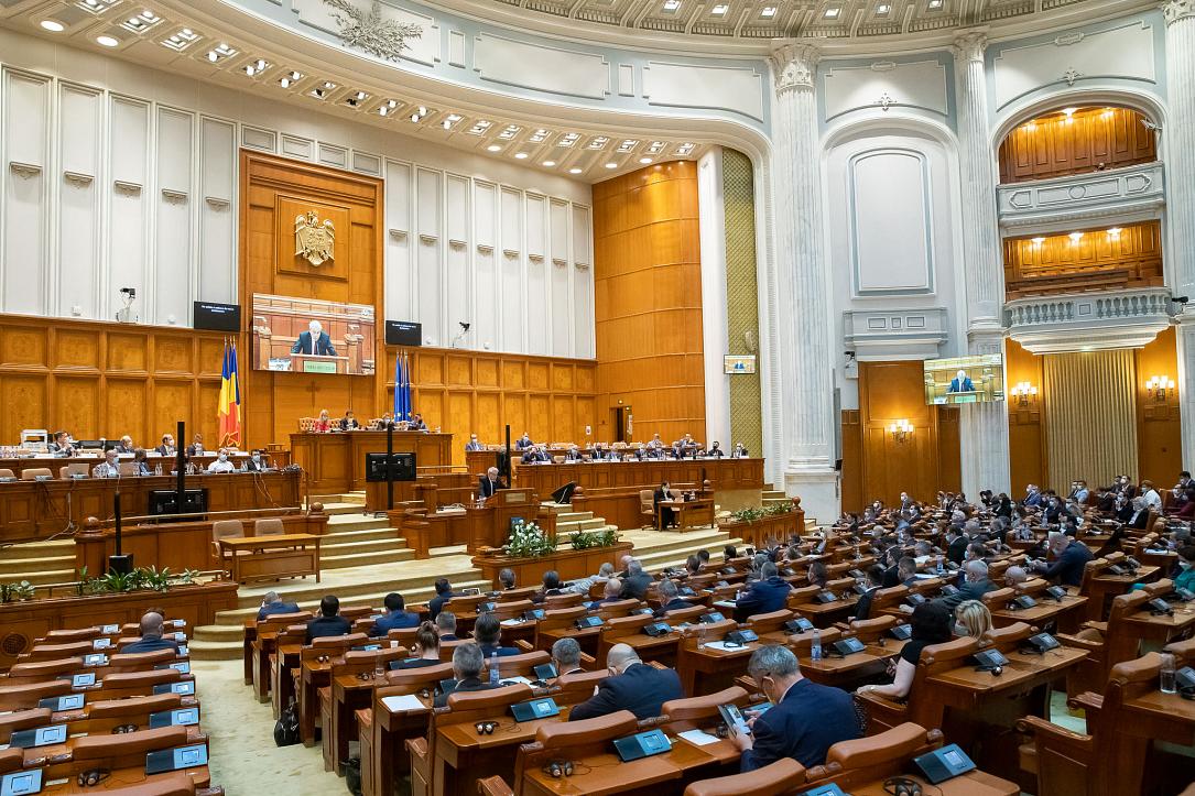 Parlament: Legea Integrității, adoptată cu amendamente PSD și AUR