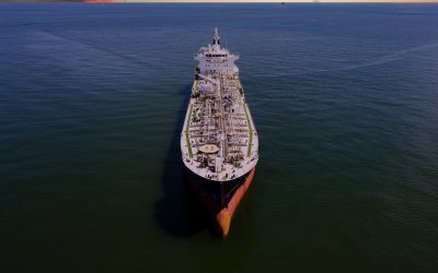 Petrolul ieftin, pe speranțe de redeschidere Ormuz
