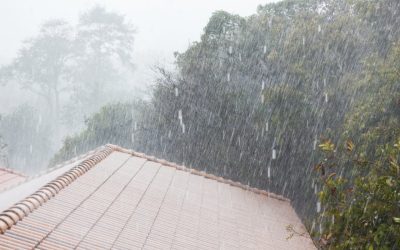 ANM: Căldură, vijelii și ploi torențiale în aceeași zi. Alerte noi