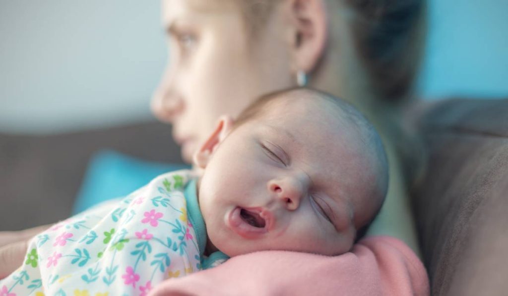 Proaspetele mame ignoră 5 probleme de sănătate post-naștere
