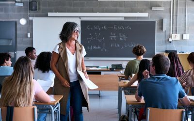 Profesoara de lux: 17 ani fără clasă, mii de euro lunar