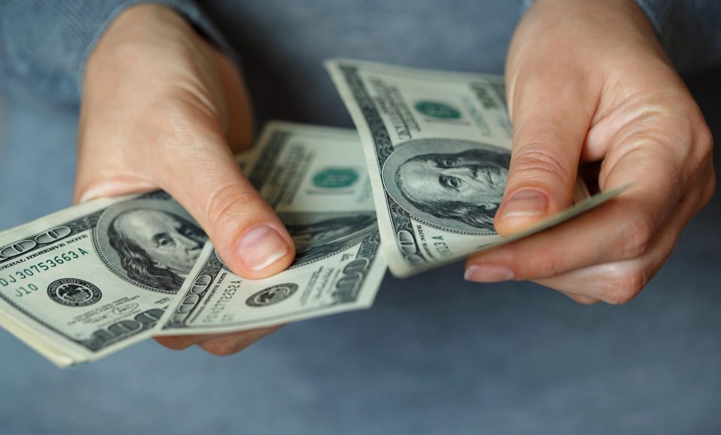 Finanțatoarea orașelor, viață de cerșetoare