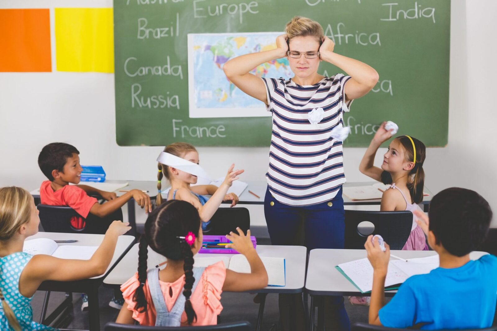 Profesorul poate certa elevul? Măsurile permise și interzise