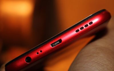 Inteligența Artificială îți citește agenda. Ce telefoane îți protejează datele