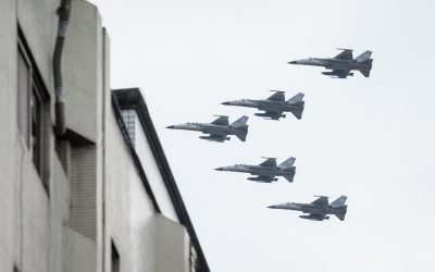 Taiwanul încordat: Exercițiu militar anti-China și Internet lent