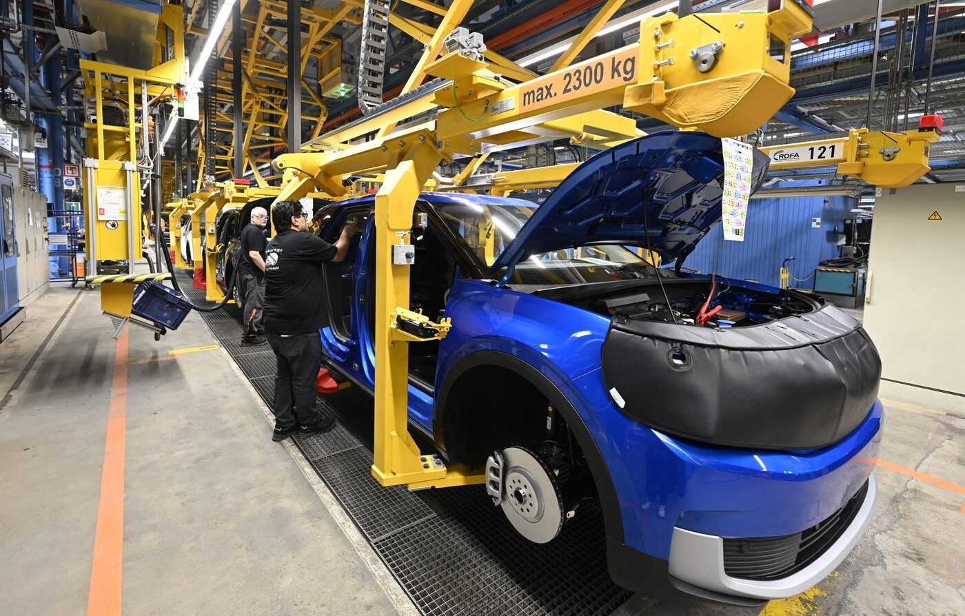 Germania: Industria auto, pe minus. Angajații, la minim istoric
