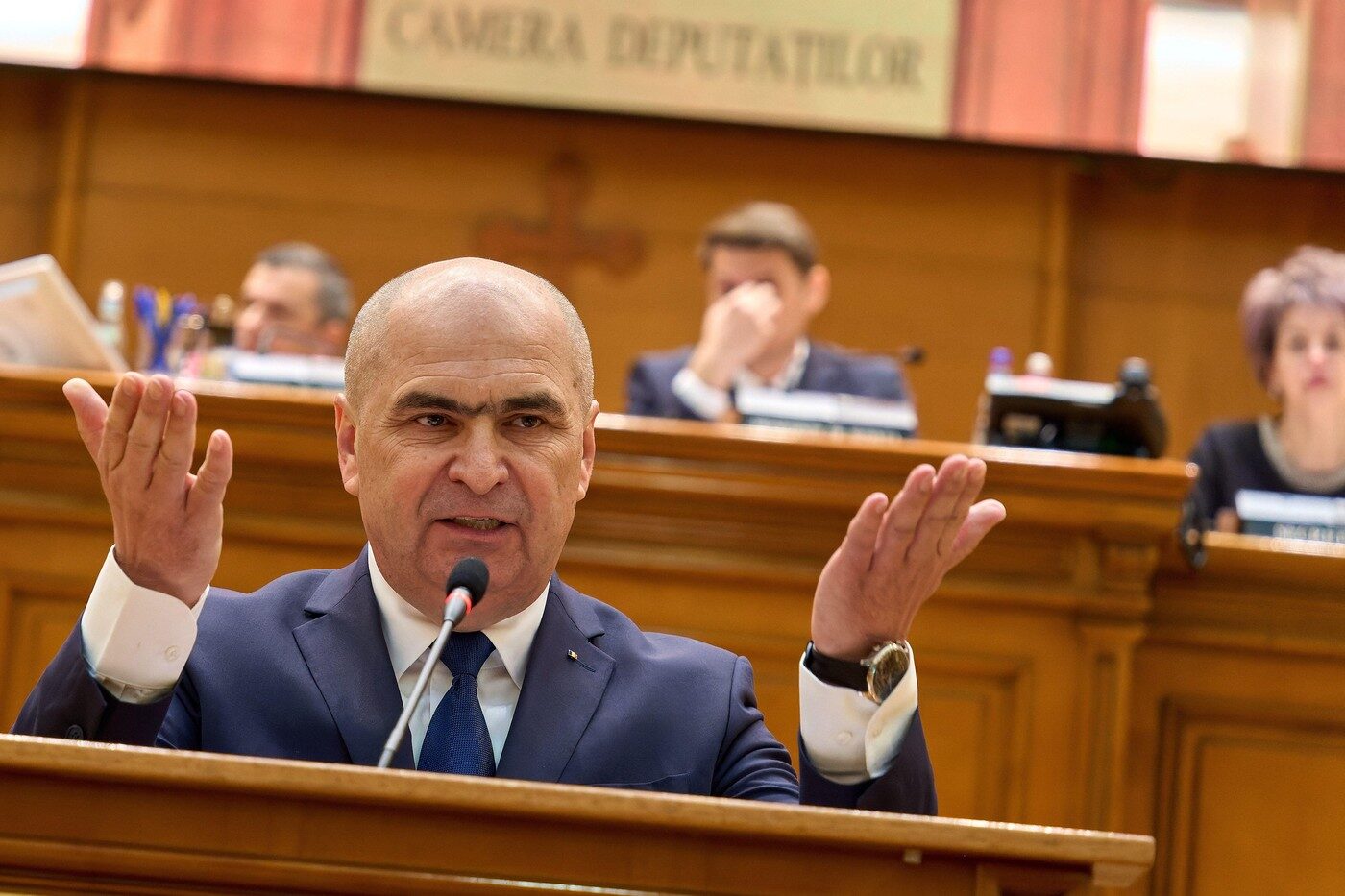 Bolojan, pact energetic pentru continuitate la guvernare