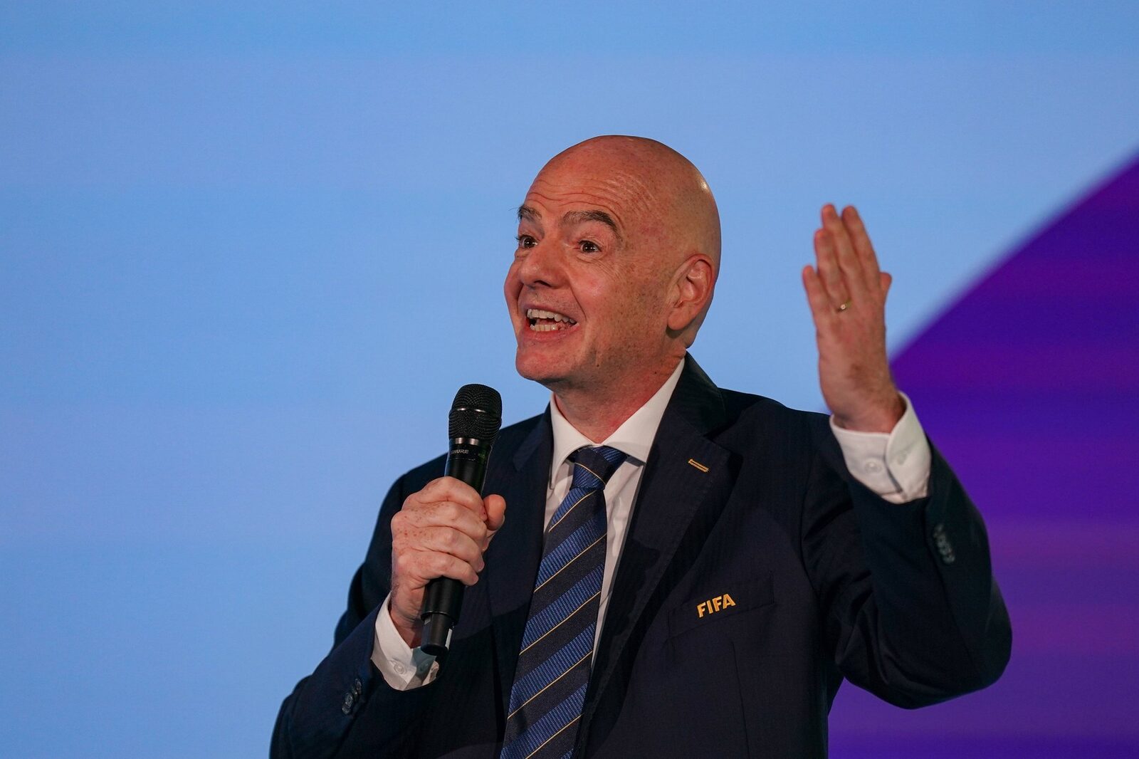 UEFA, MÂNĂ DE FIER: Infantino și FIFA, pe BANCHETĂ