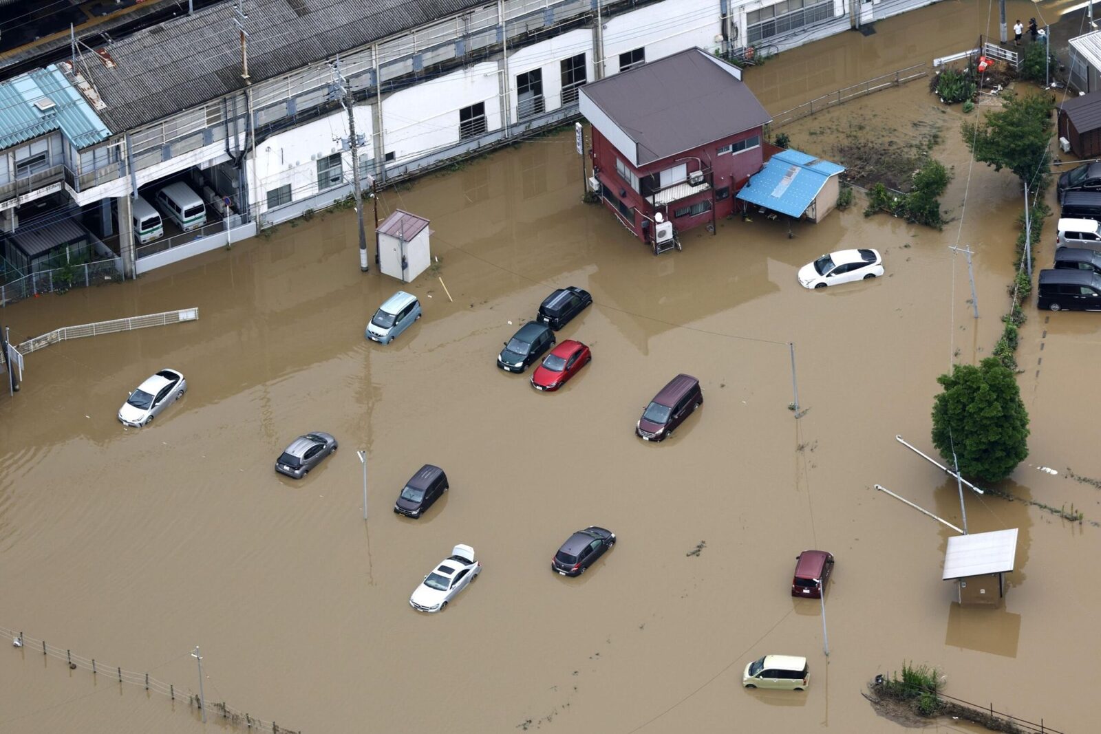 Japonia: Ploi catastrofale, șase morți. Urgență maximă