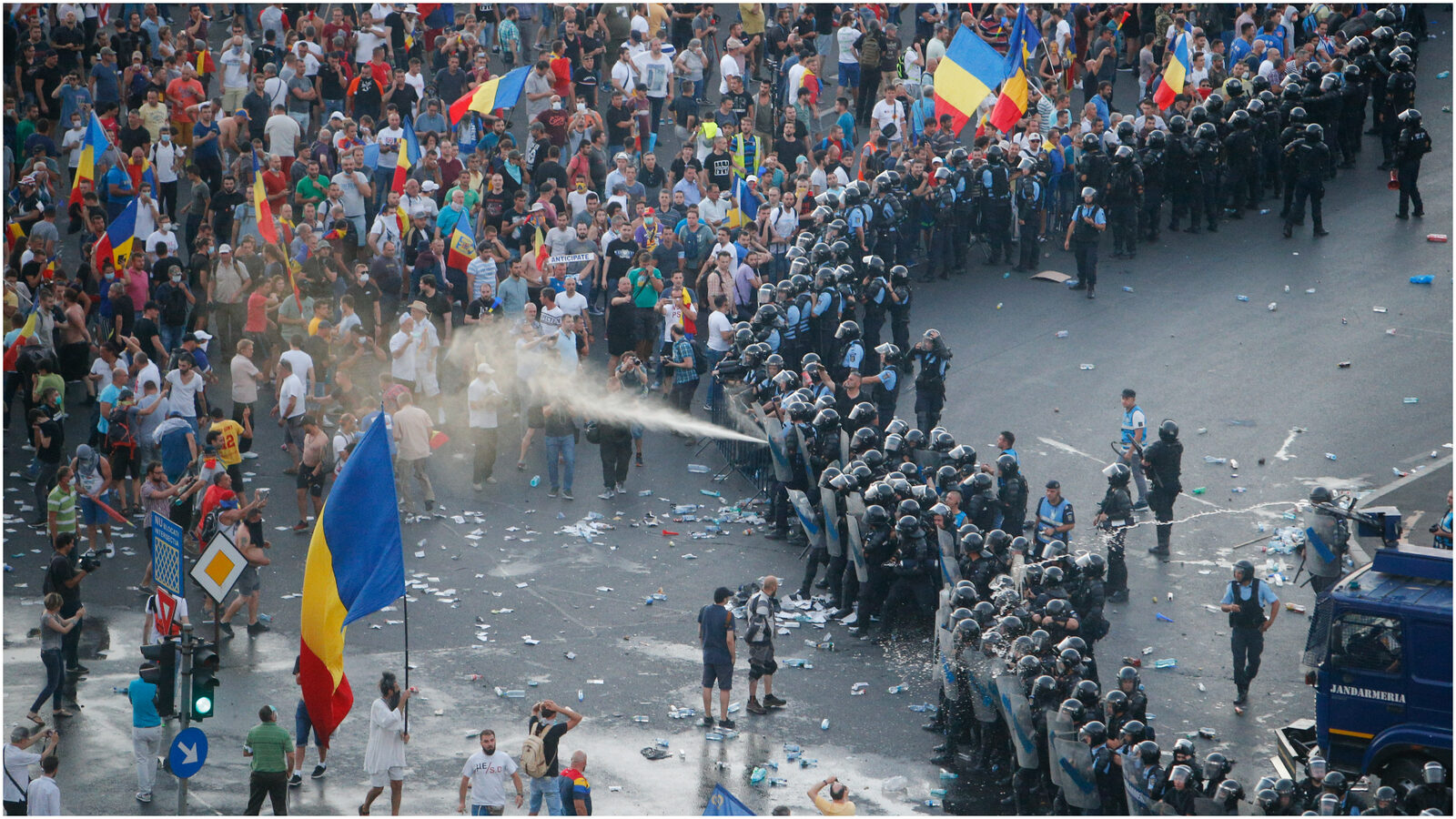 8 August: Proteste, dosarul riscă prescrierea