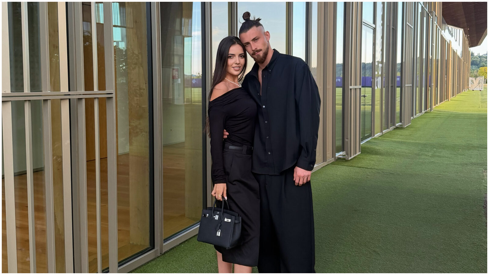 Soția lui Drăgușin, reacție uluitoare la transferul la Fiorentina