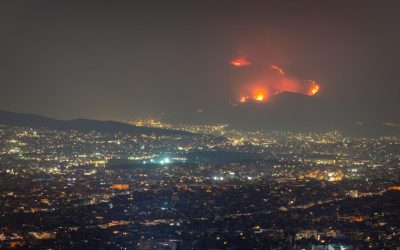 Grecii au ales incendiile: Cine e vinovatul?