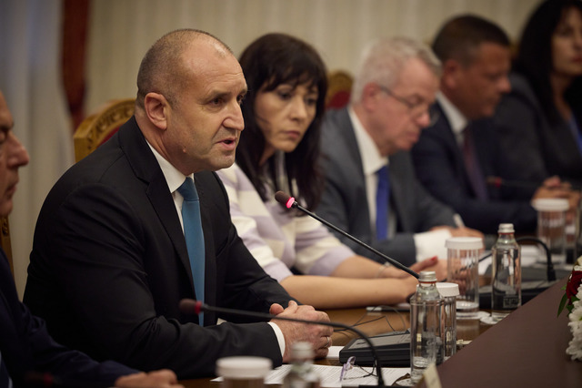 Rusia îl laudă pe Radev: Premierul bulgar, pe placul Moscovei