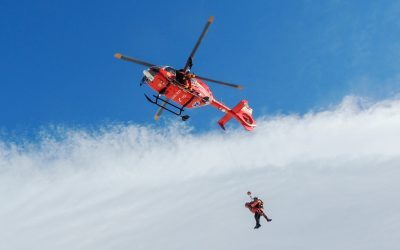 Bucegi: Alpiniști blocați pe Vâlceaua Albei, salvamontiștii intervin