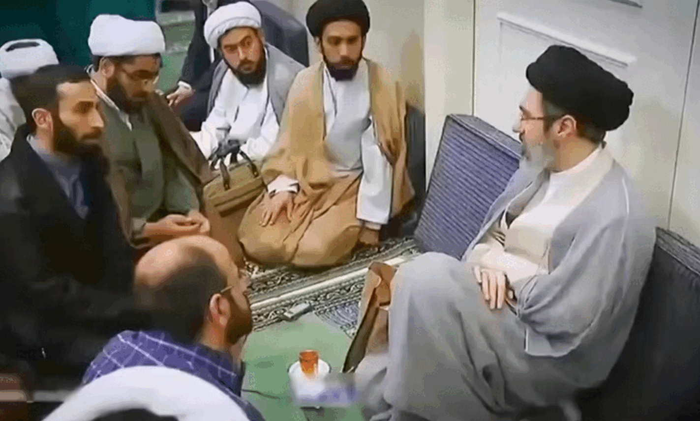 Imagini cu Mojtaba Khamenei, declanșând noi speculații