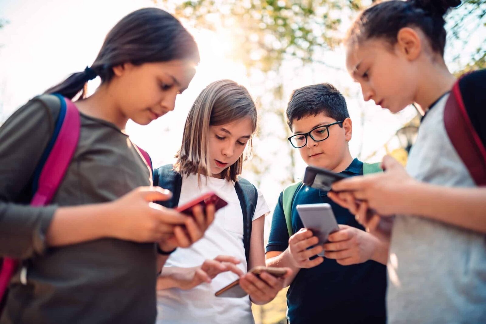 Australia interzice social media copiilor sub 16 ani, dar aceștia revin pe TikTok