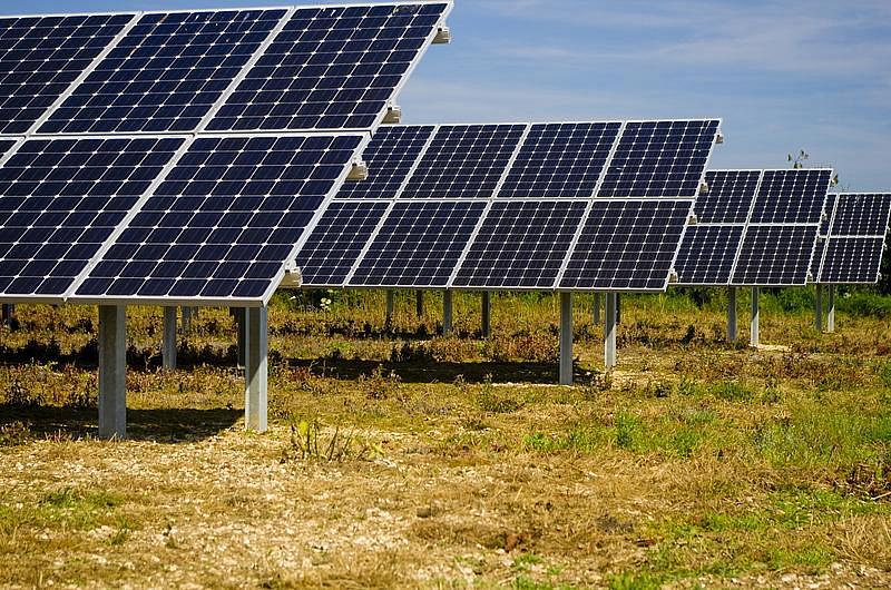RO: OK! Un GW solar în vestul țării, avizat de autorități