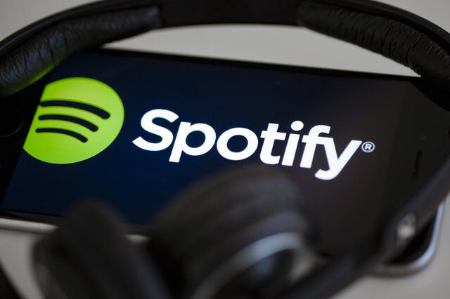 Spotify etichetează artiștii AI: „AI Persona” pe profiluri