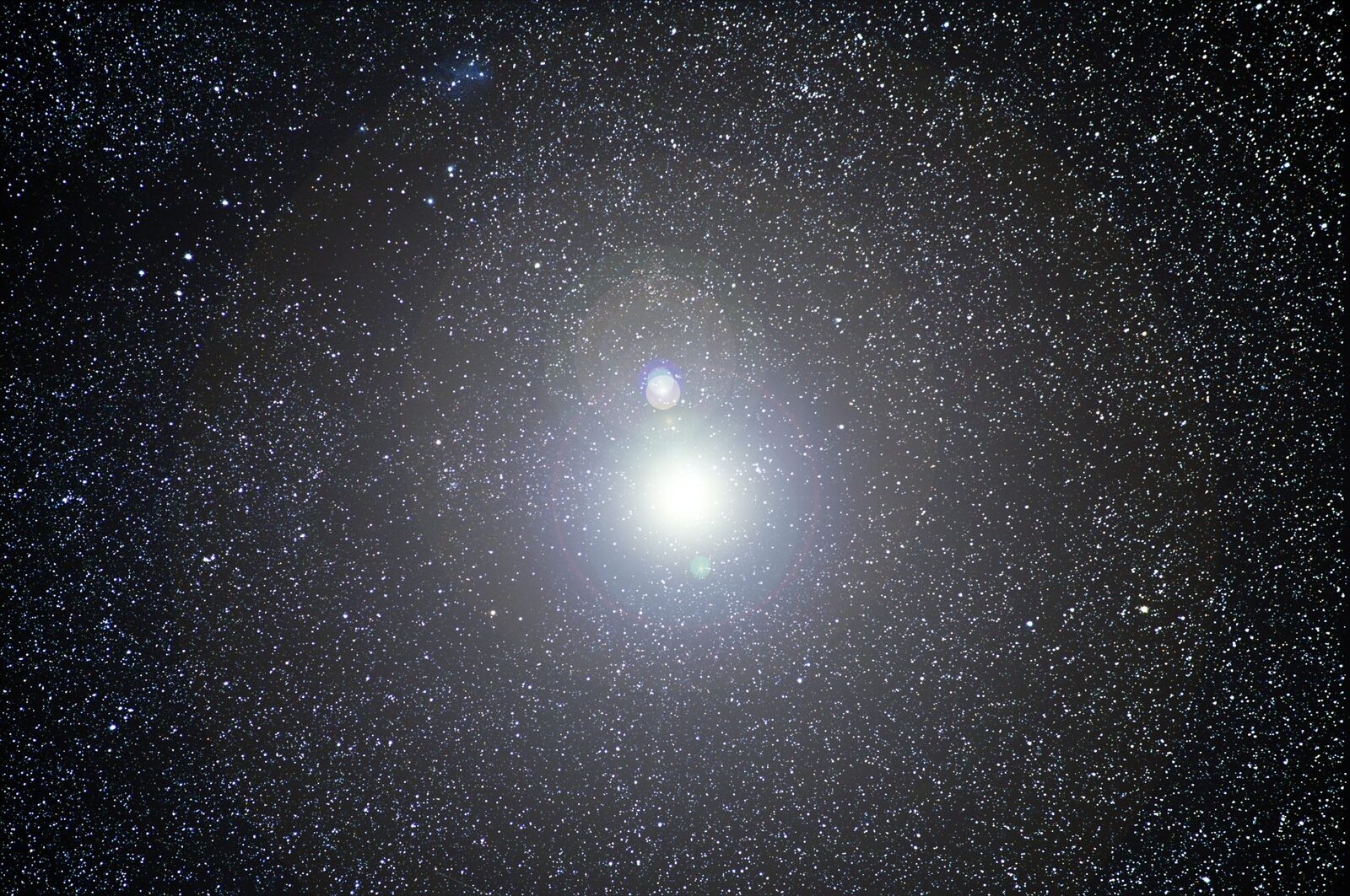 Supernovă uluitoare: Stelele mor altfel decât știam