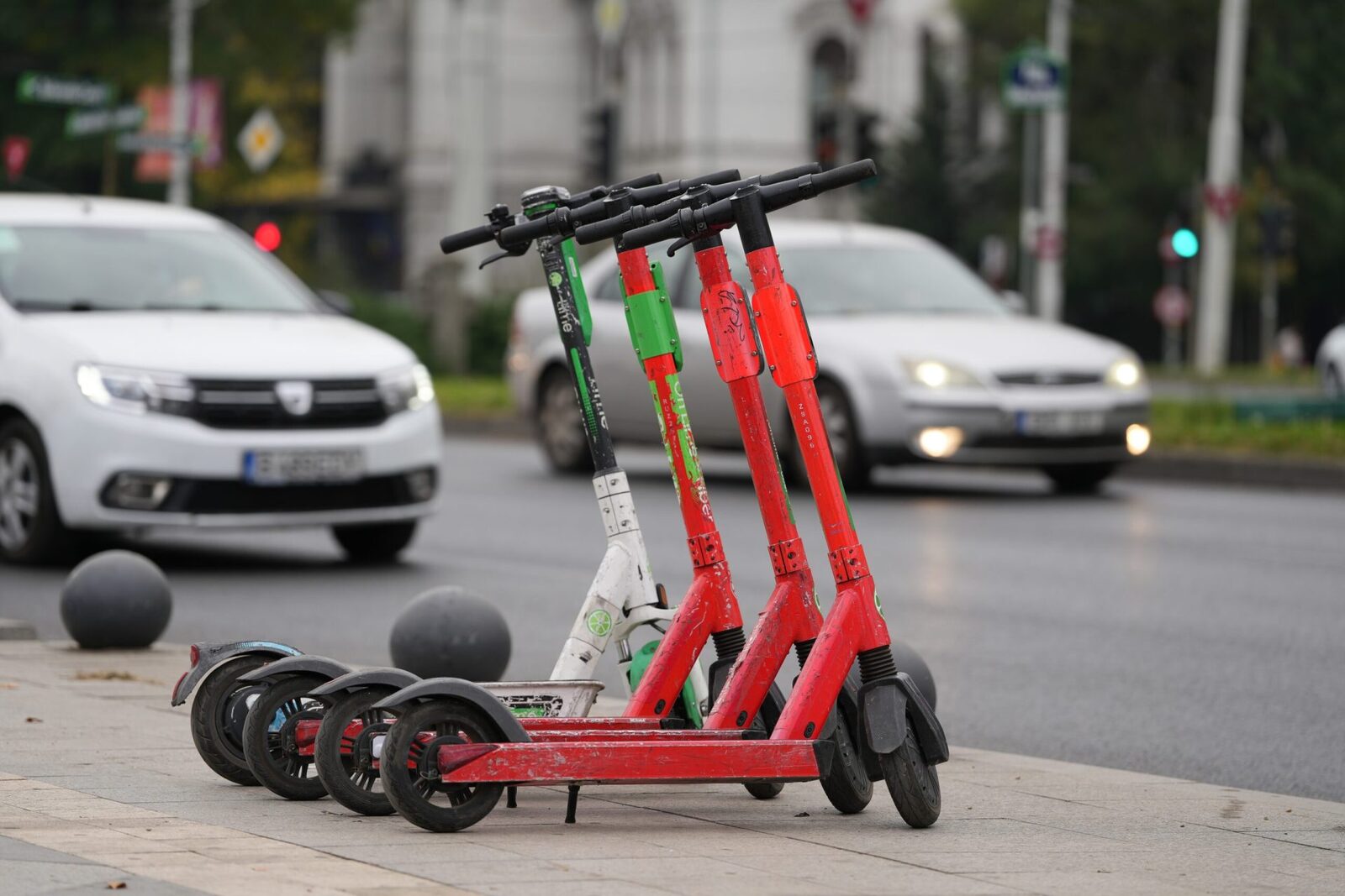 Trotinetele, mai periculoase decât motoarele