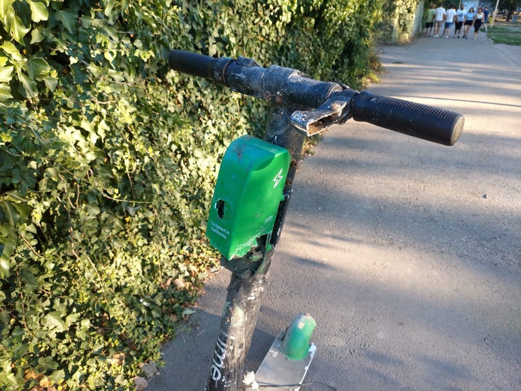 Amenzi urbane: Trotinetele electrice, interzise în parcurile din Sectorul 1