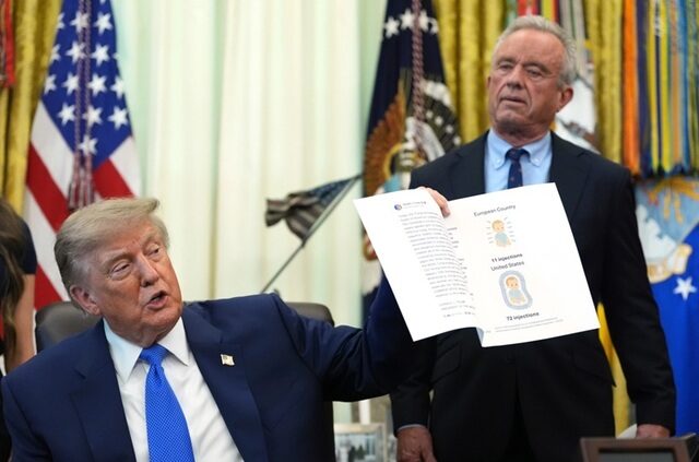 Trump, decret: Rărește vaccinurile copiilor, leagă de autism