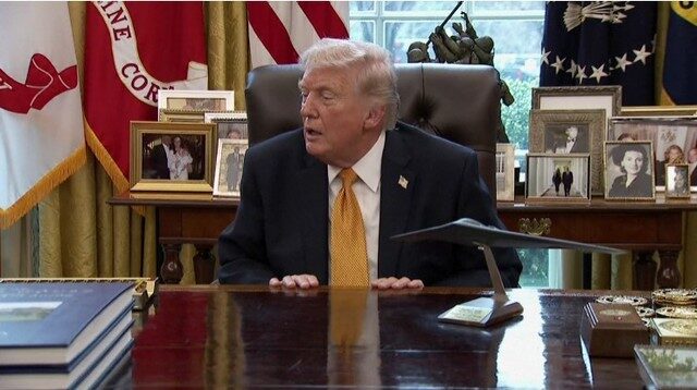 Trump sfidează Curtea: Cetățenie la naștere, vizată de ordine executive