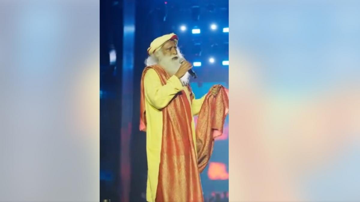 Sadhguru, „ratat fericit”: Misiunea yoghinului pe Untold 2026