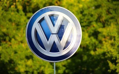Șef Volkswagen, huiduit la fabrică: 10.000 angajați furioși pe concedieri