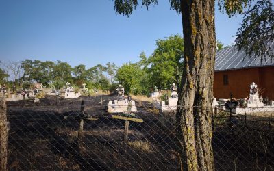 Incendiu în cimitirul din Botoșani, după o lumânare lăsată nesupravegheată
