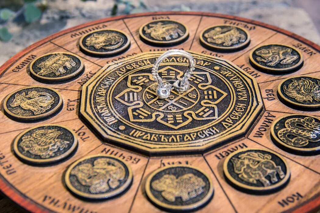 Patru zodii scapă de necazuri: Zece ani de noroc și schimbări mari
