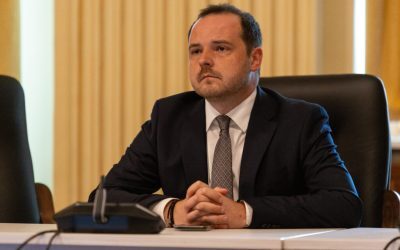 Fritz, huiduit la Timișoara! Rogobete pleacă, scandalul continuă
