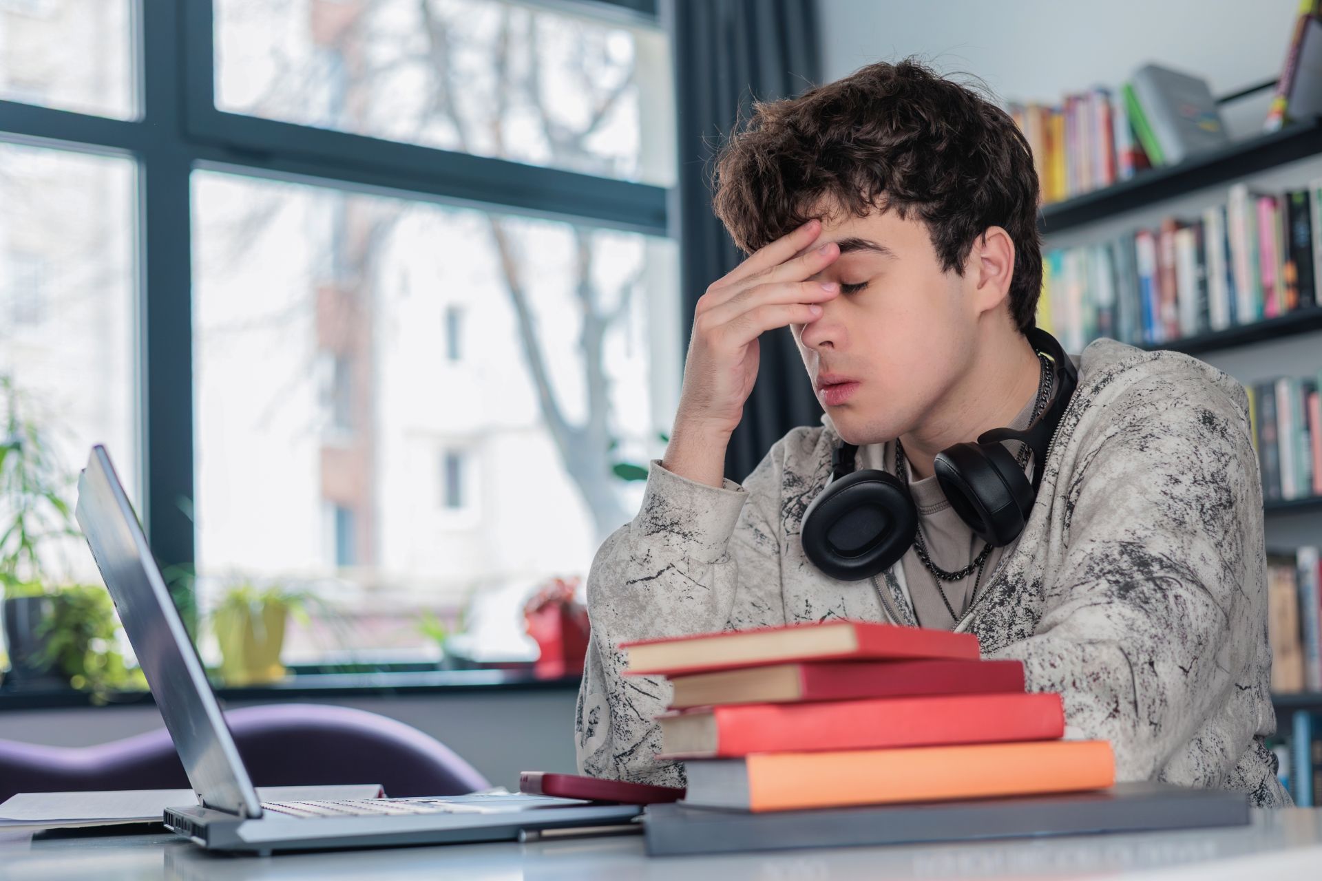 Adolescenții: Autocontrolul întârzie față de memorie