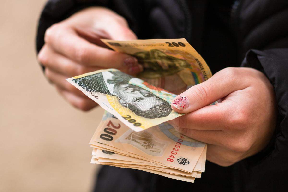 Salariu 6.000 lei: Câți bani ia românul după taxe