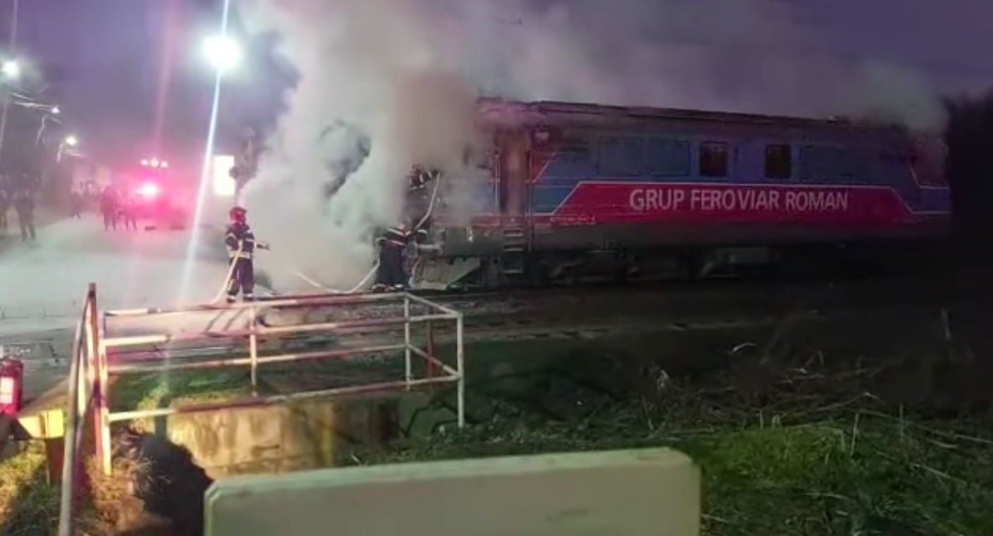Incendiu la locomotivă în Buftea: Circulația feroviară, blocată temporar