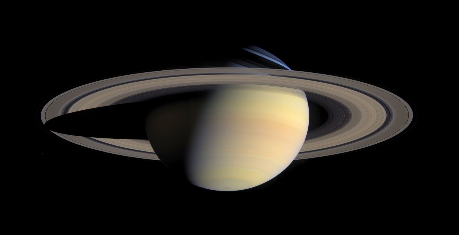 Saturn: Viața extraterestră, mai aproape pe luna înghețată