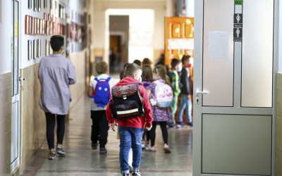 Noul an școlar: Educația, cu ce provocări vine ministrul Ciucă