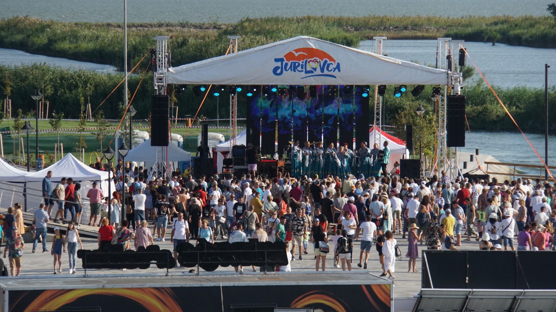 ChatGPT a trimis mii de români la un festival inexistent. Lecție din Jurilovca