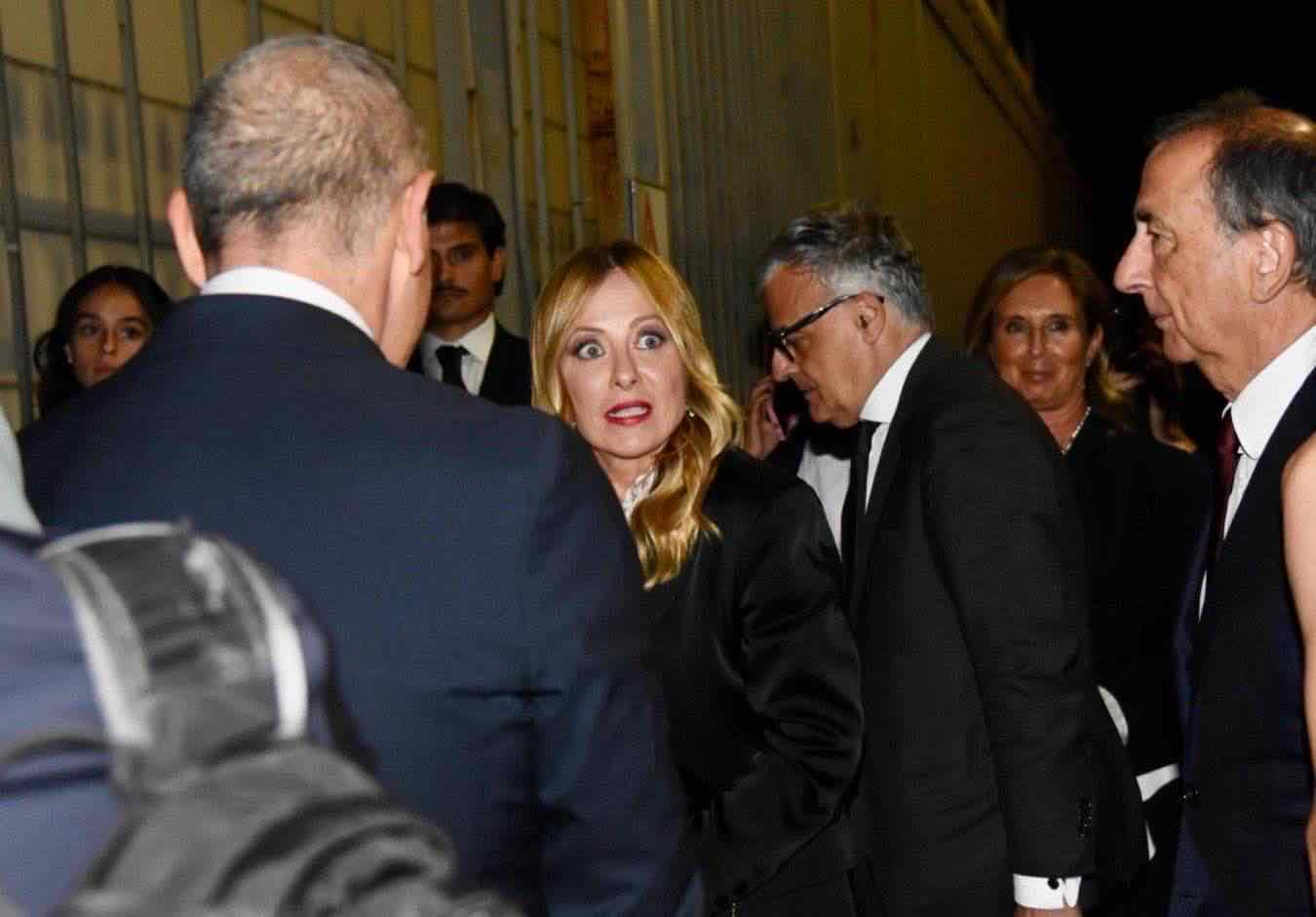 Meloni la Milano: Cină cu Ghali, Balti și scandal cu Renzi