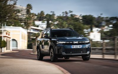 SUV de lux ori spațiu vs. Performanță: Alegerea ta